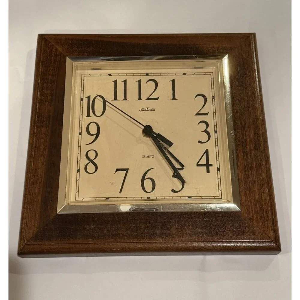 Vintage Sunbeam Quartz Wall Clock Wood Beveled Glass USA 10”